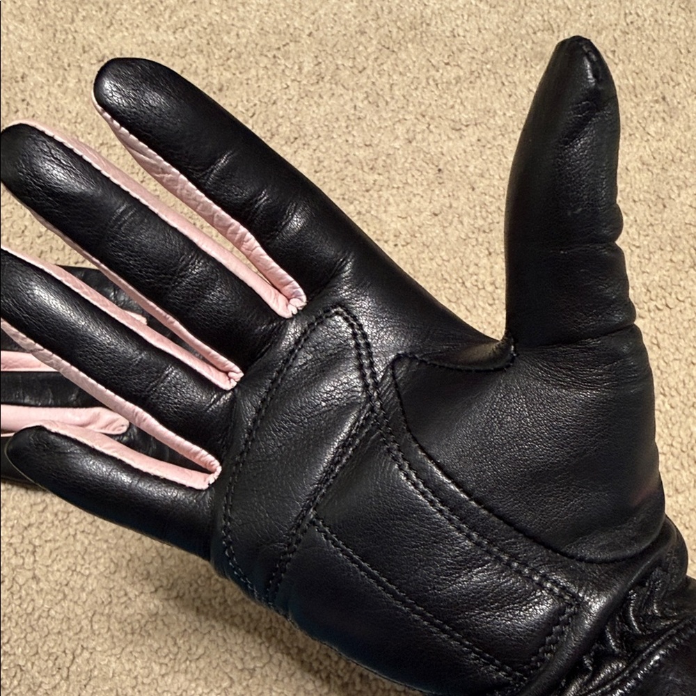 Harley Davidson Black and Pink Leather Gloves - Picture 4 of 4